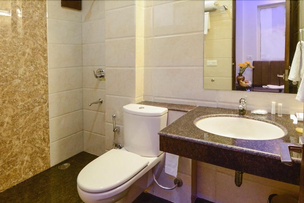 Hotel Madhushrie Agra  Buitenkant foto