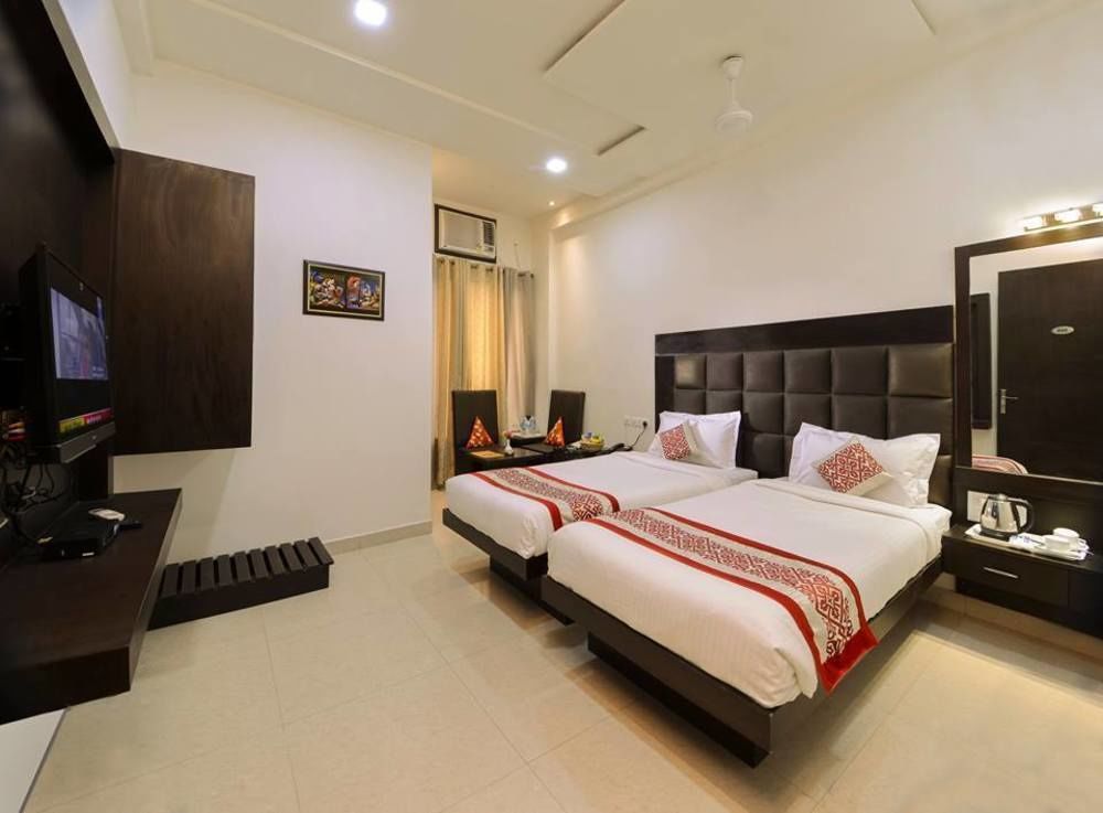 Hotel Madhushrie Agra  Buitenkant foto